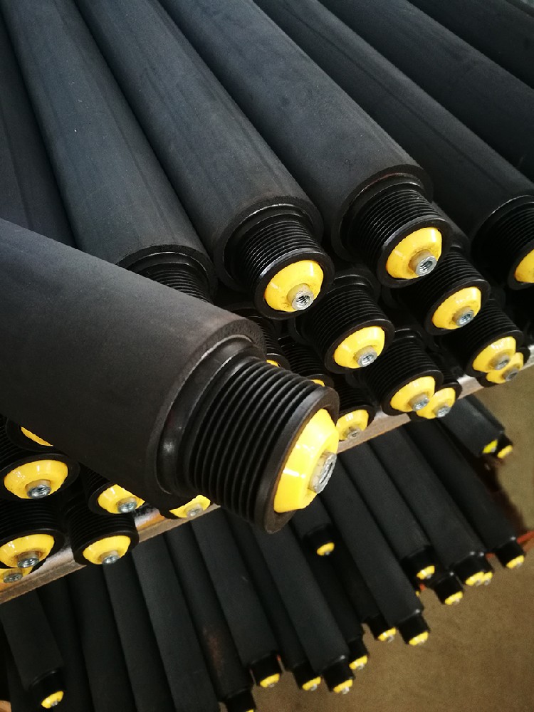 自由滾筒輸送機運行中常見問題及解決方案解析